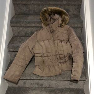 Woman’s coat worn a few times. For woman or young teen.